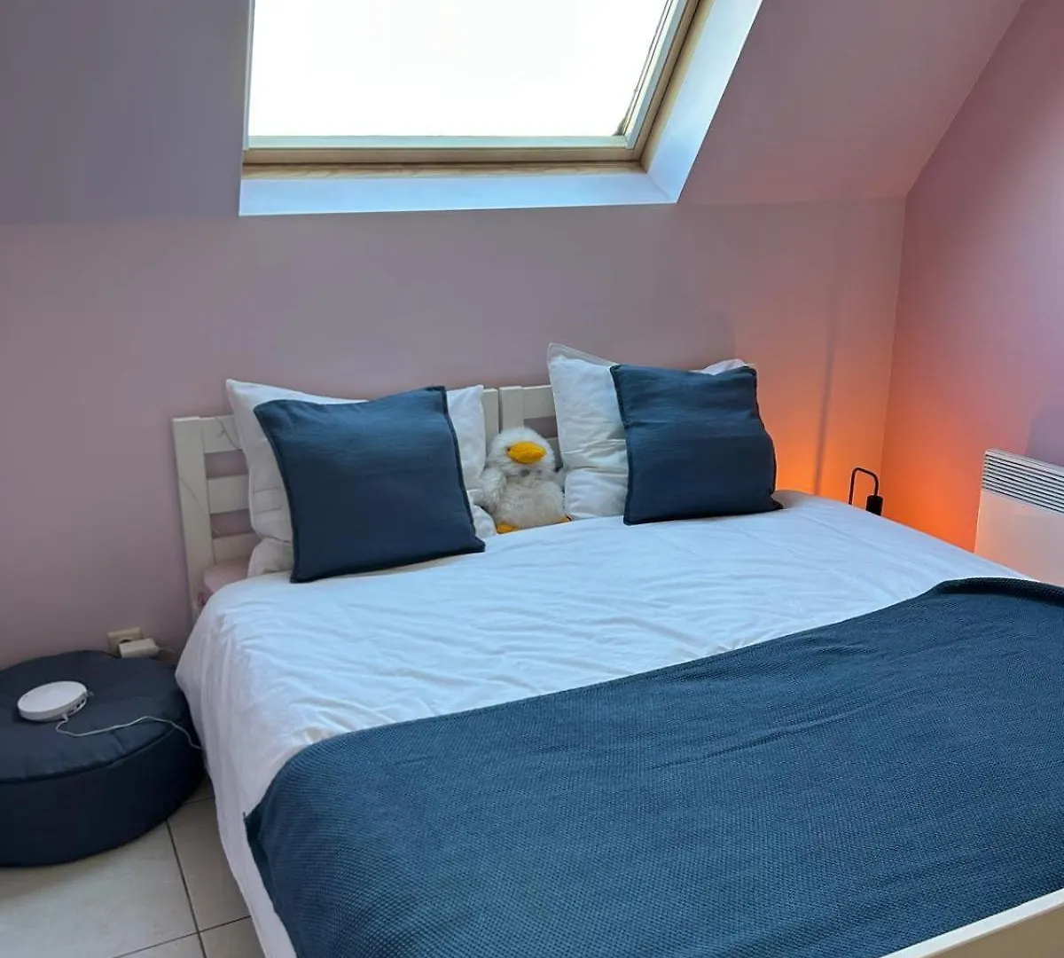 Huswell- Spacious 3-Bedroom Duplex Apartment Ostend