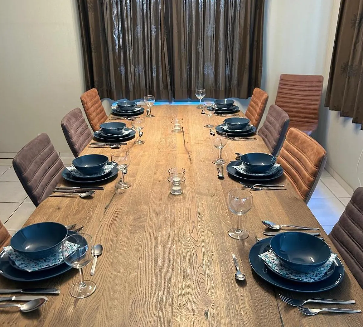 Huswell- Spacious 3-Bedroom Duplex Apartment Ostend 0*,